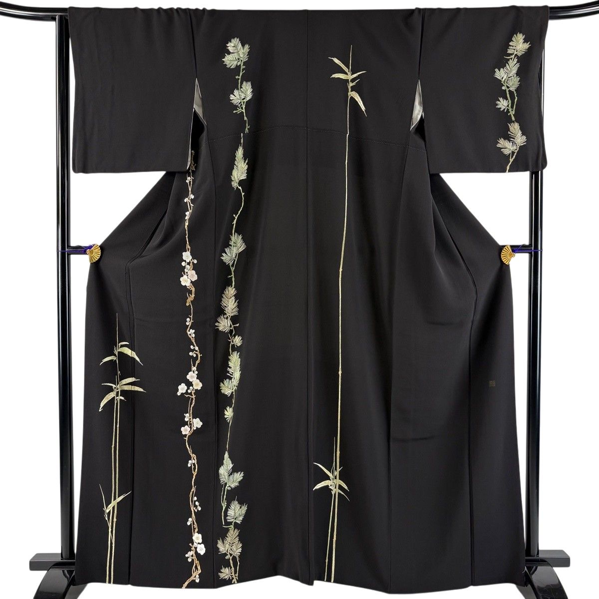 付下げ 身丈163.5cm 裄丈67cm M 袷 山口美術織物 落款 松竹梅 金糸 刺繍 黒 正絹 逸品 【中古】