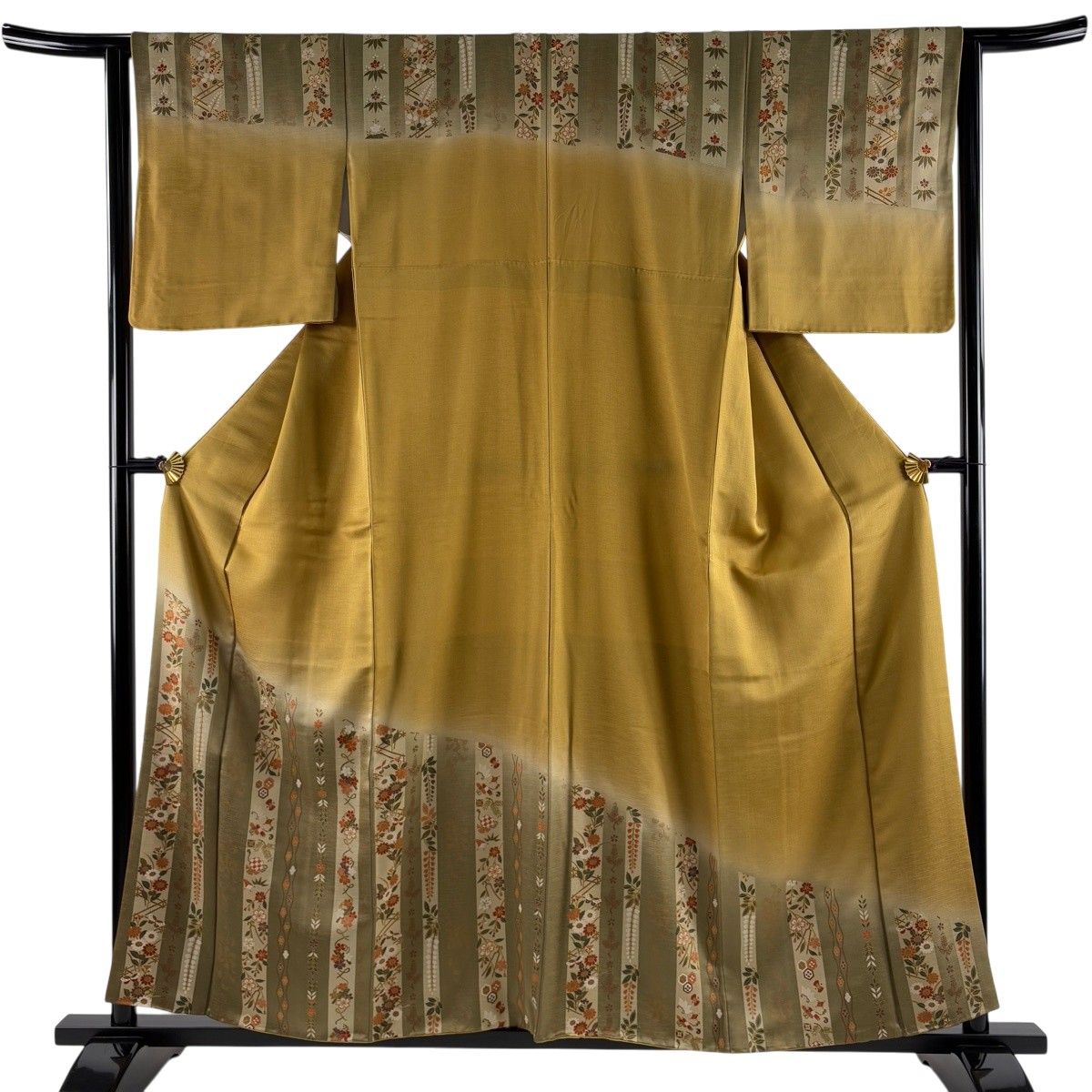 【美品】 訪問着 身丈158cm 裄丈63.5cm S 袷 宝尽くし 草花 金彩 ぼかし 黄土色 正絹 秀品 【中古】
