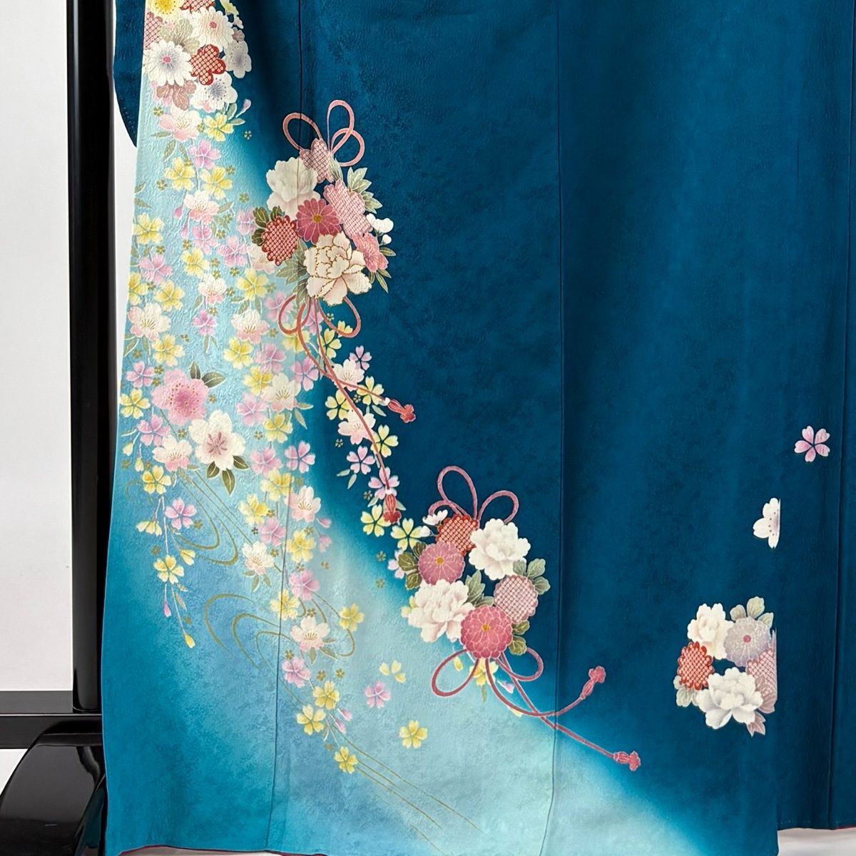 振袖 身丈166.5cm 裄丈69.5cm L 袷 花束 桜 箔 ぼかし 青緑 正絹 秀品