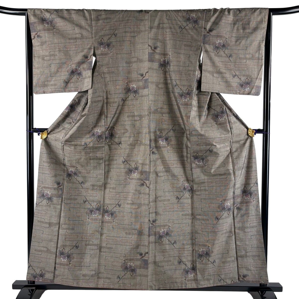 【美品】 紬 身丈158.5cm 裄丈65.5cm M 袷 草花 霞 灰茶 正絹 秀品 【中古】