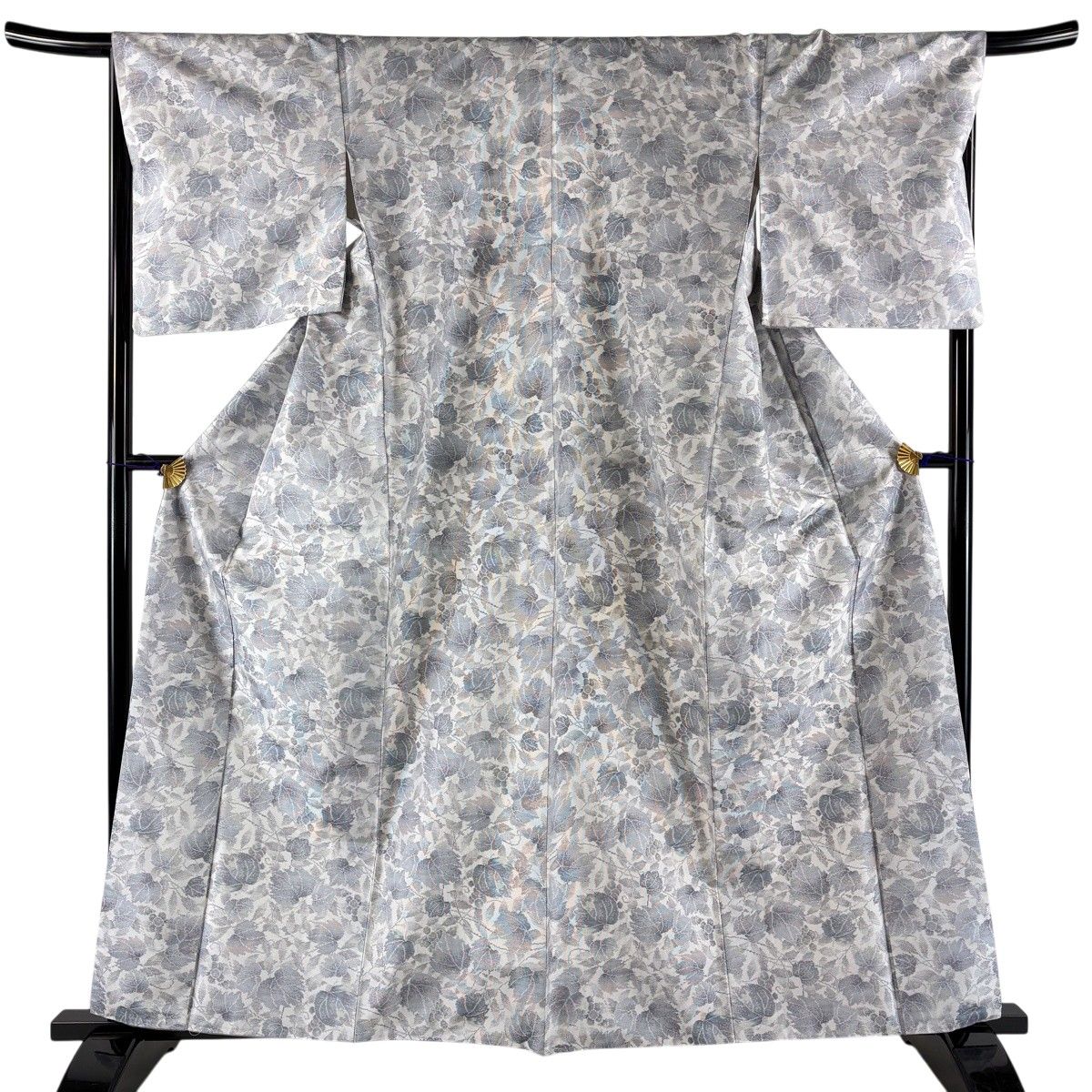 【美品】 紬 身丈161.5cm 裄丈67.5cm L 袷 やまと 葡萄 灰白 正絹 名品 【中古】