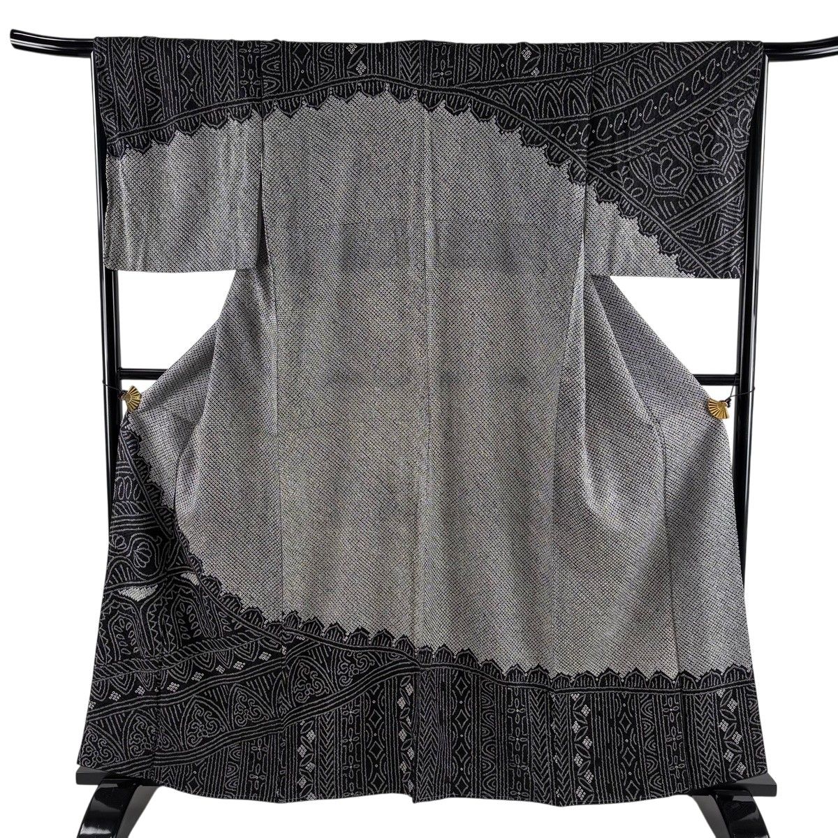 訪問着 身丈160cm 裄丈66cm M 袷 幾何学模様 絞り 黒 正絹 名品 【中古】