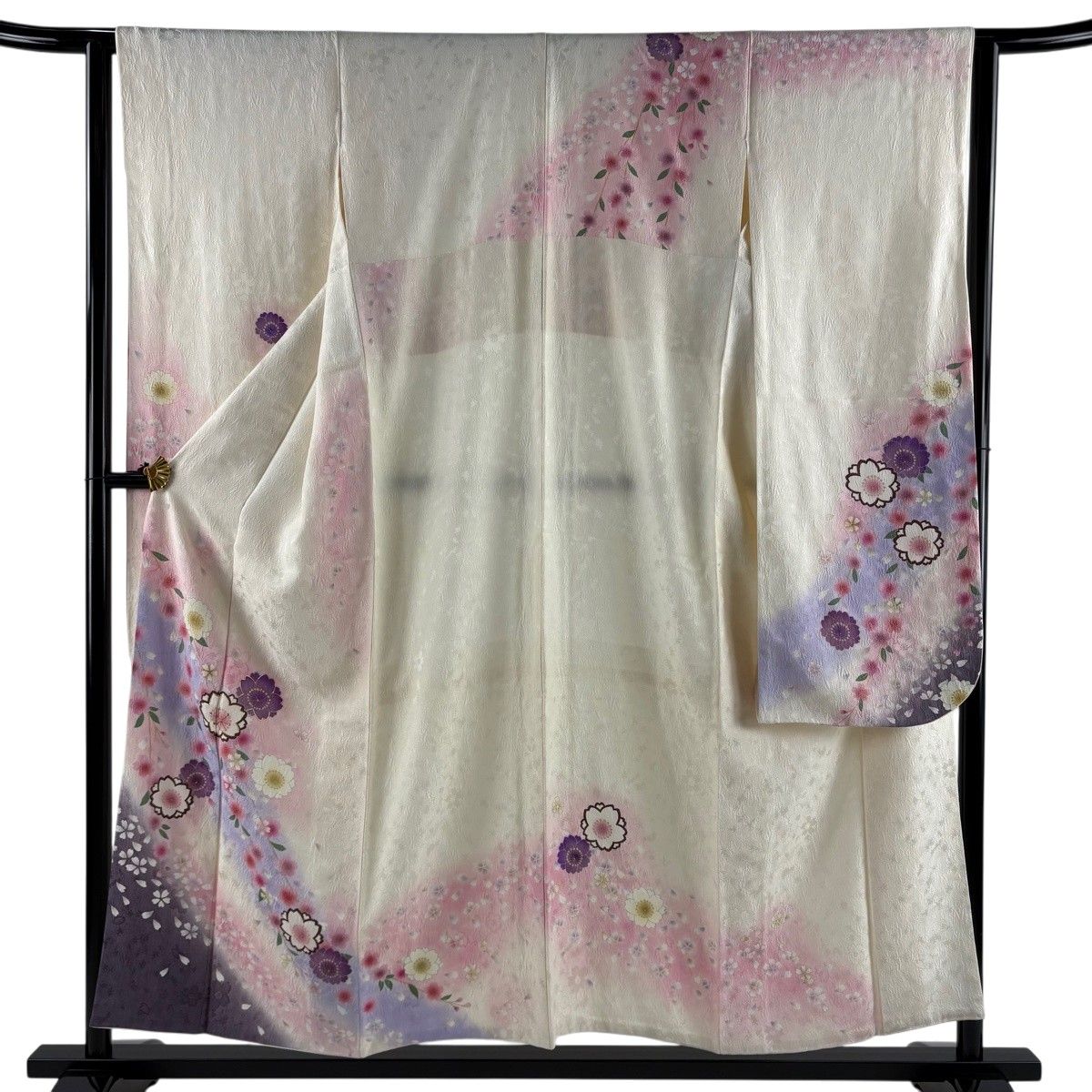 【美品】 振袖 身丈153cm 裄丈62.5cm S 袷 枝垂れ桜 花びら 金糸 金彩 クリーム 正絹 名品 【中古】