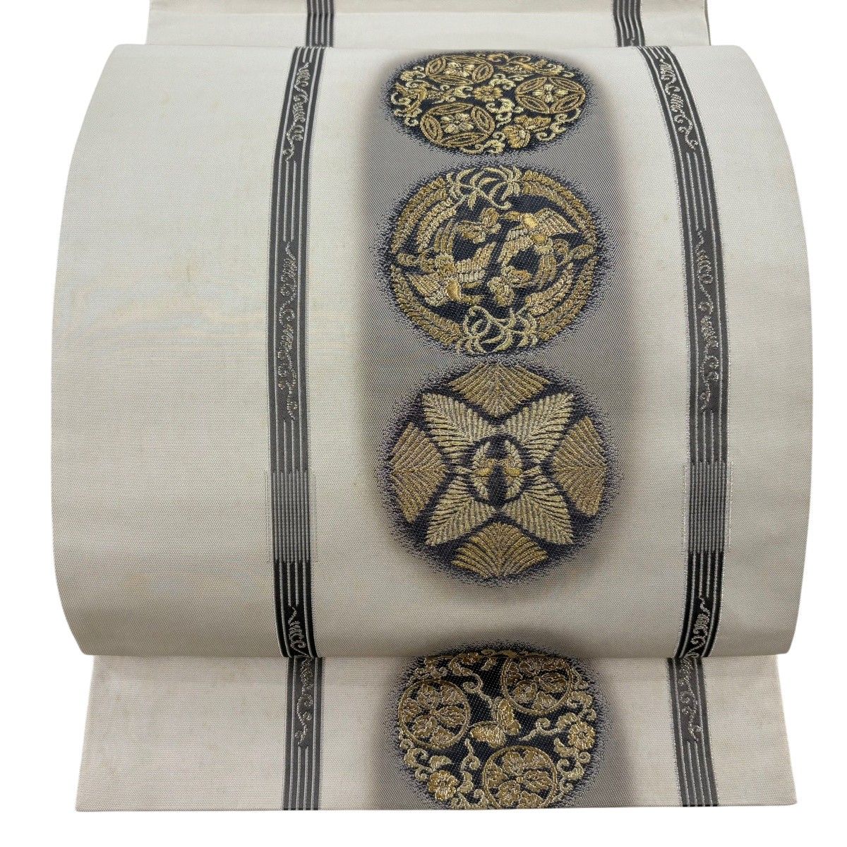 袋帯 秀品 加納幸 落款 花鳥 七宝花菱 金糸 ベージュ お太鼓柄 正絹 【中古】