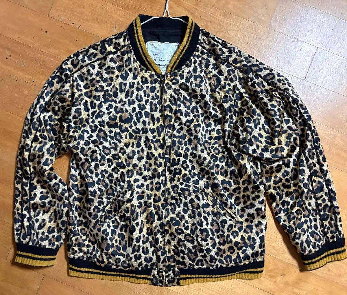 VLNDFLES ヒョウ柄 レオパード シルク ブルゾン