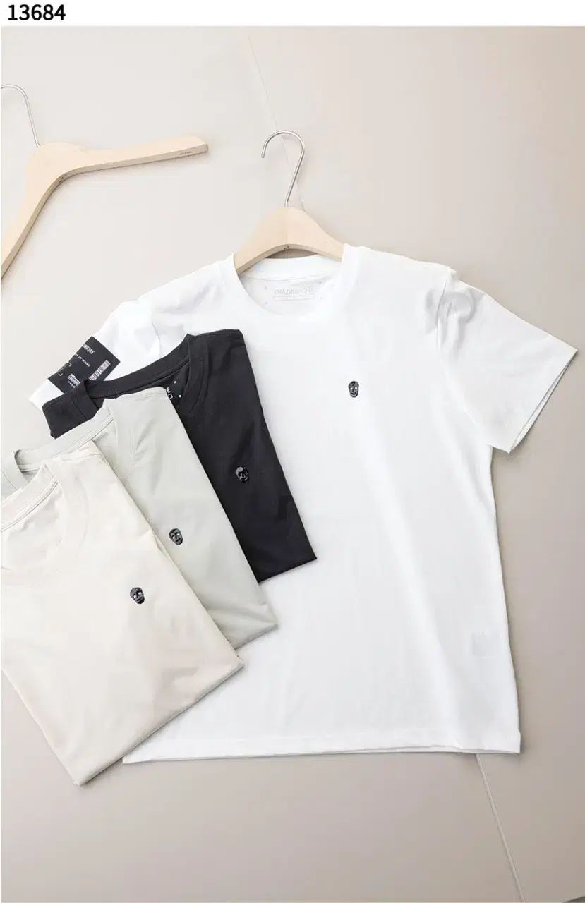 AMAZINGCRE ユニセックス ミニ ロゴ 半袖 Tシャツ