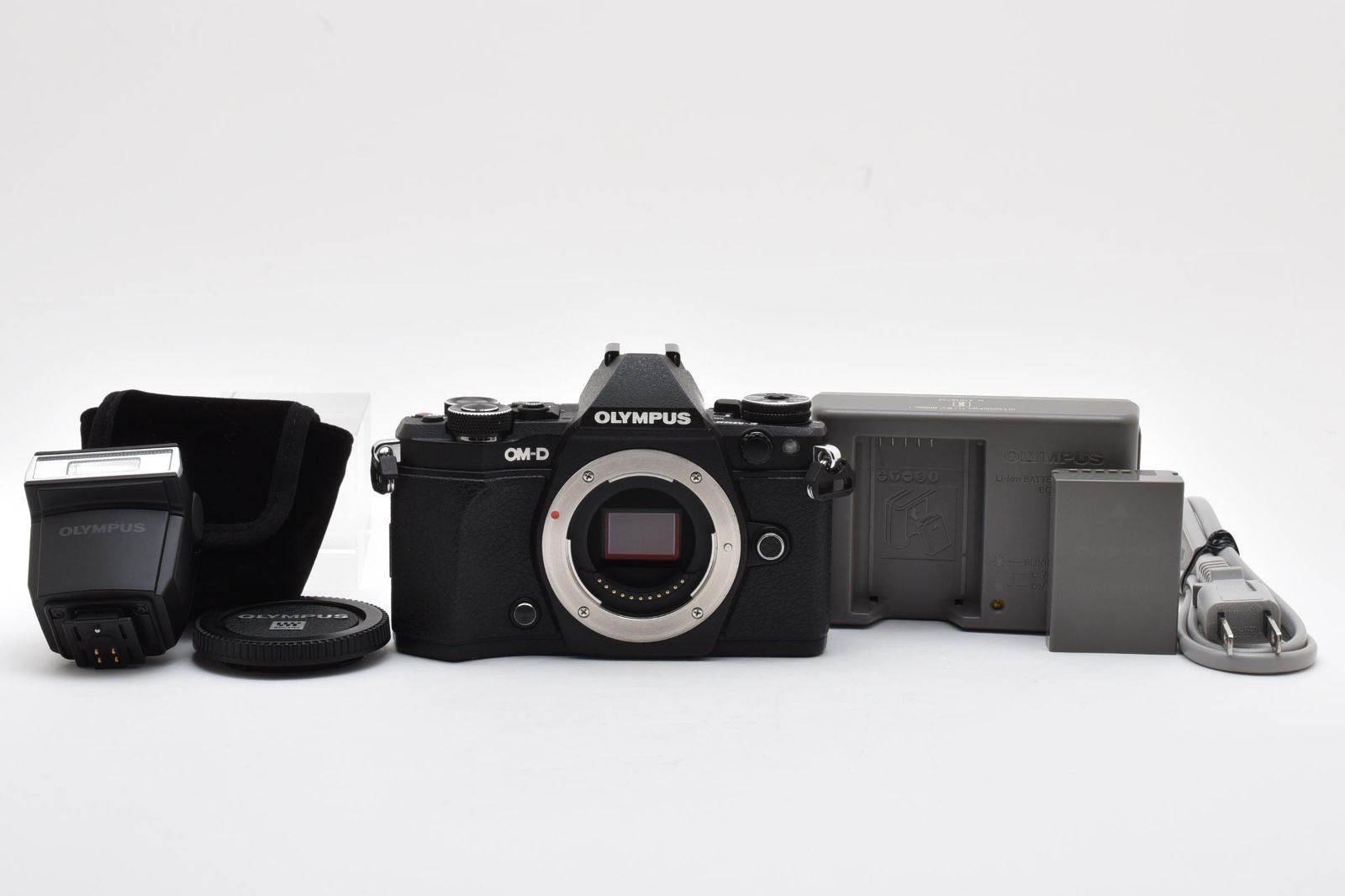 OLYMPUS OM-D E-M5II ブラック ボディ ジャンク バッテリー付 ☆極上☆ オリンパス OLYMPUS OM-D E-M5 Mark II ボディ ブラック