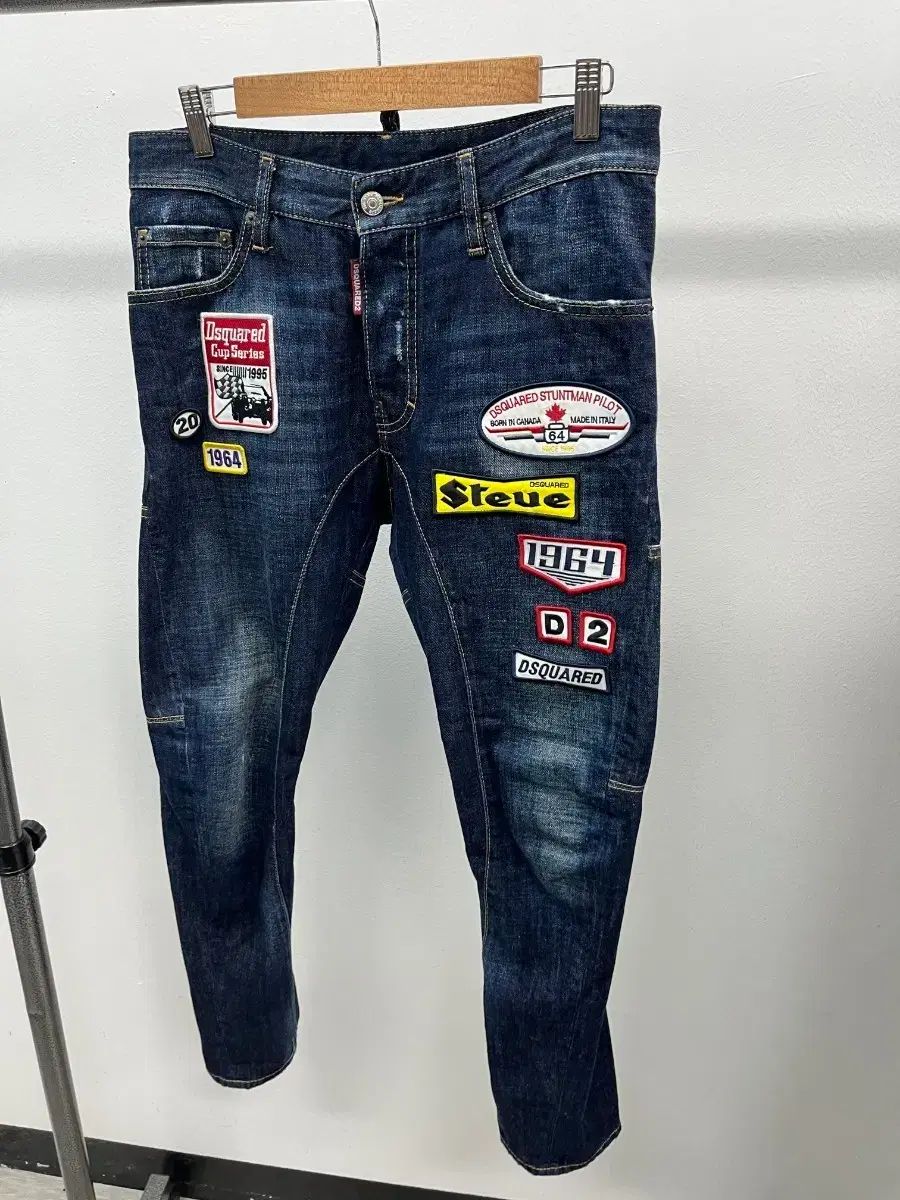 30) DSQUARED2 パッチ バイカーデニム