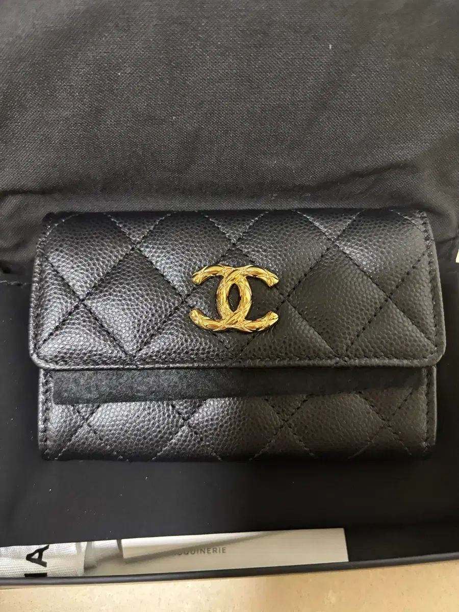 26年新作 CHANEL Classic キャビア カード ホルダー 付き チップ ブラック