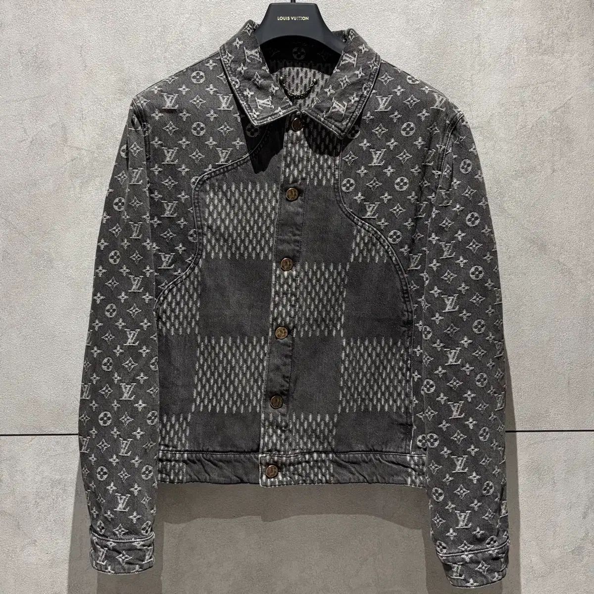 { 48 } ルイヴィトン NIGO デニム トラッカー ブラックデニム ジャケット