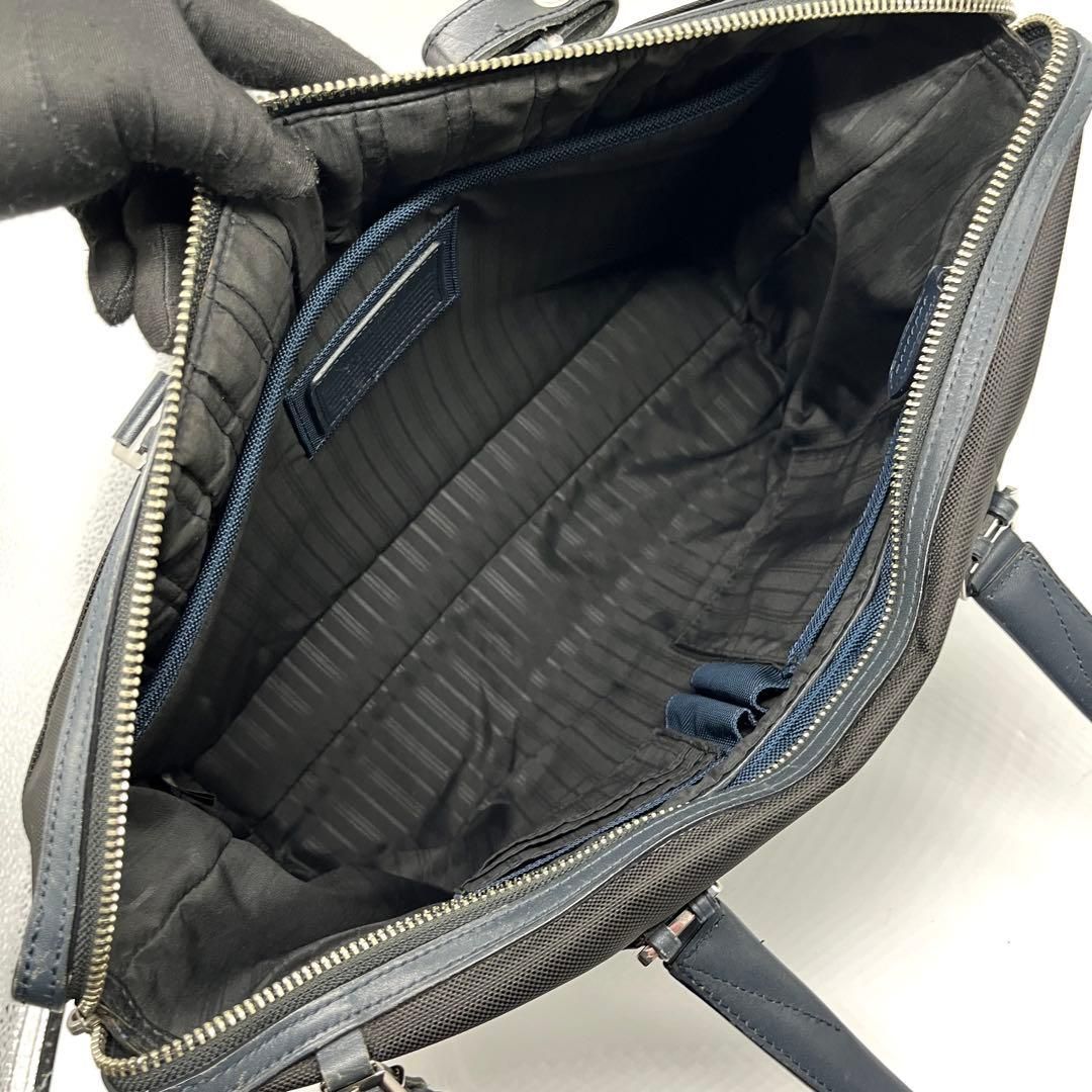 TUMI JARVIS トートバッグ ビジネスバッグ A4 黒 紺 2921 - メルカリ