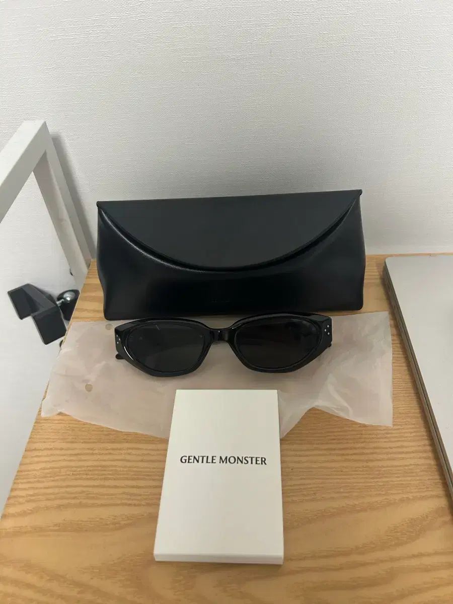 GENTLE MONSTER(ジェントルモンスター) サングラス ダン ス01 出品
