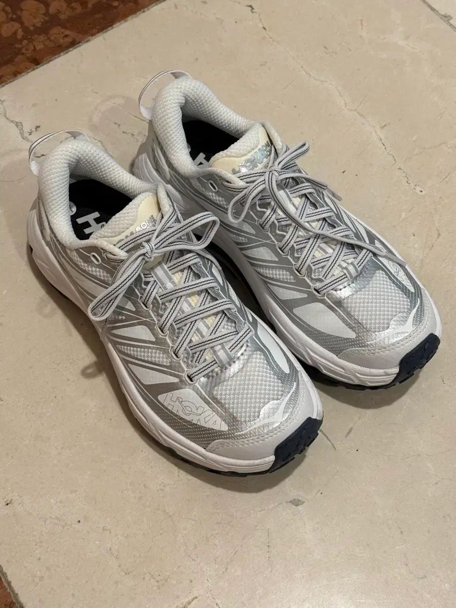 HOKA ONE ONE 麻 ファマトゥ スピード2 230mm 白/シルバー