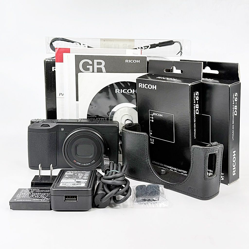 【美品】リコー GR II コンデジ カメラ 中古 低ショット数 付属品多数 美品】リコー RICOH GR II コンデジ カメラ 中古 低ショット数 付属品