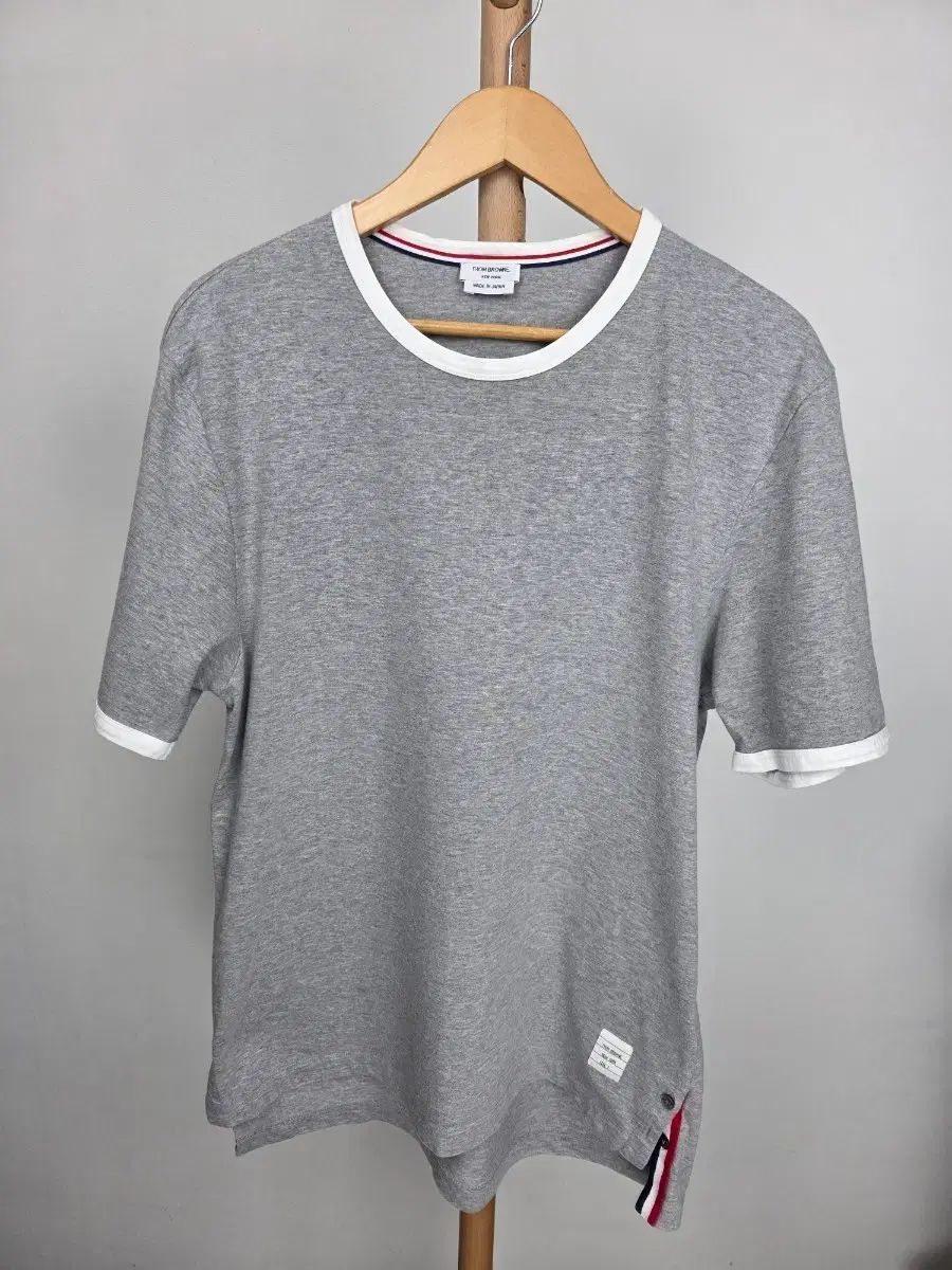 正規品 トム・ブラウン グレー リンガー 半袖Tシャツ size 3/ 状態 良し 19,865円