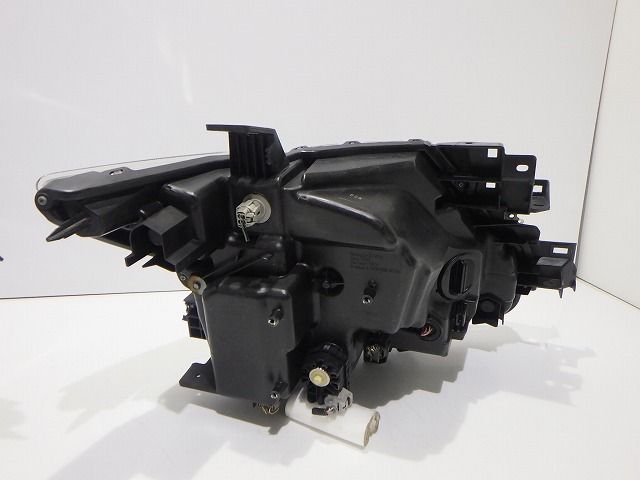 エルグランドTNE52 右ヘッドランプ　100-23674 PO エルグランド ヘッドライト左右 LED E52 TNE52 後期 100-23674 PO