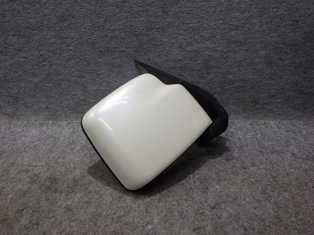 エブリイ　右ドアミラー　DA64　7P　84701-68H50　カラーZ7T　260526005
