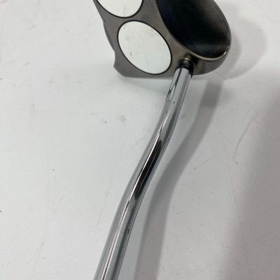 中尺パター！ ODYSSEY オデッセイ WHITE ICE 2-ball MID 男性右利き