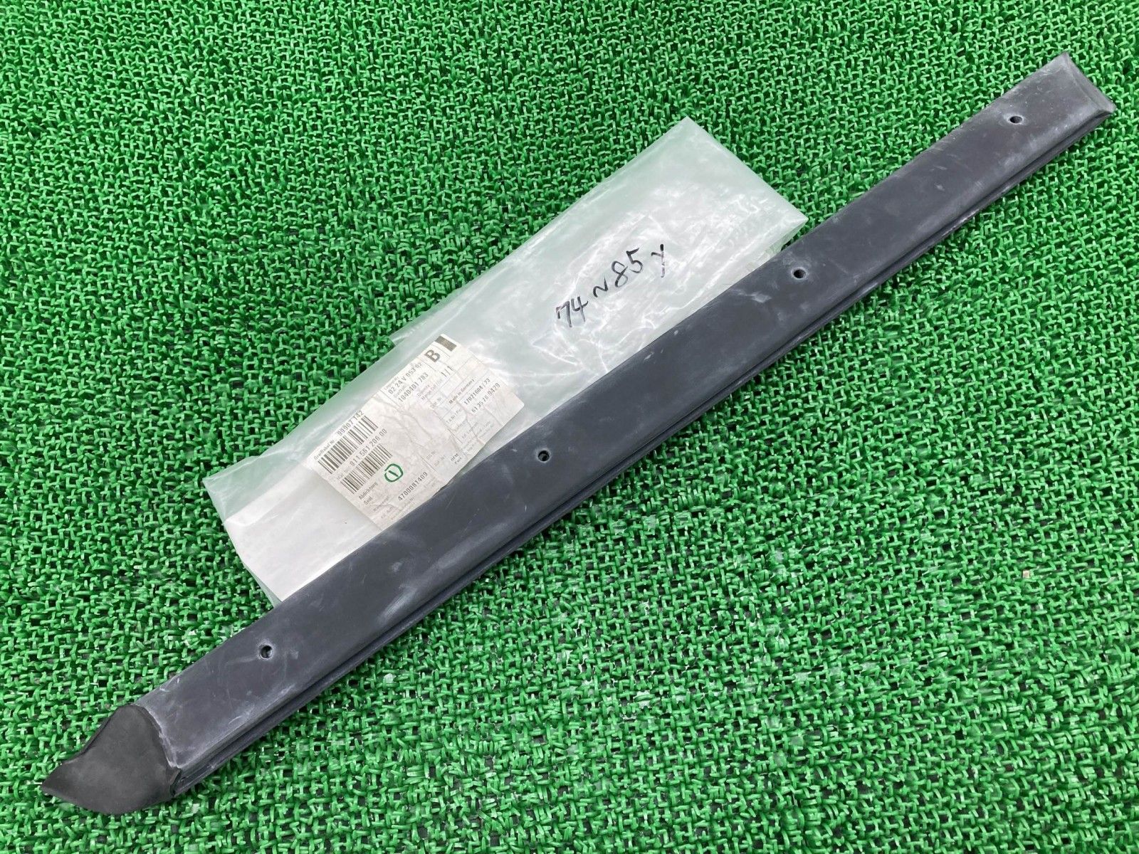 911 ルーフシール 右 91156120600 ポルシェ 純正 中古 未使用品 カブリオレ Fp