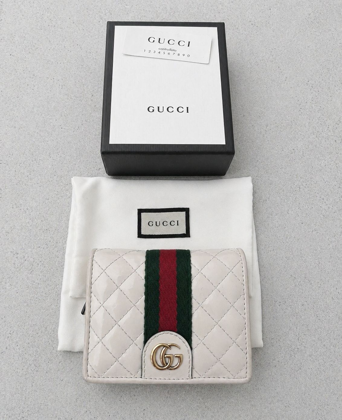 グッチ オフィディア カード 二つ折り財布 リング