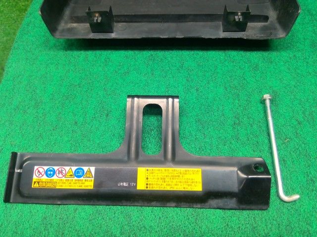 中古】キャリィ EBD-DA16T バッテリーケース 自社品番260216 Z2S