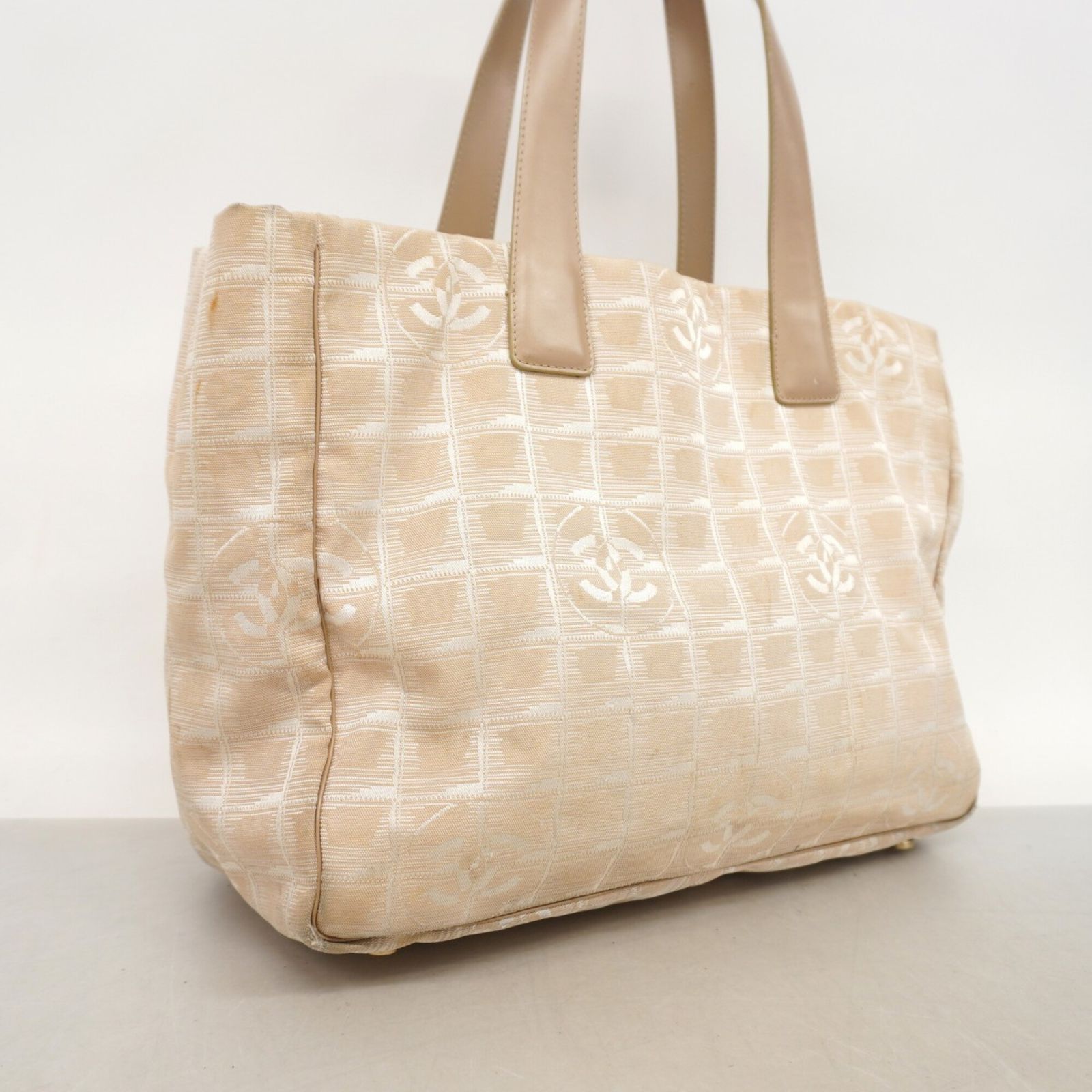 シャネル(Chanel) シャネル トートバッグ ニュートラベル ナイロン 