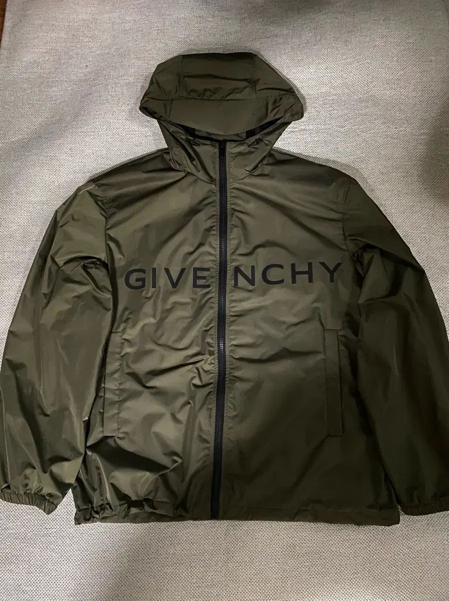 正規品 Givenchy ジバンシィ フード ウィンドブレーカー ジャケット