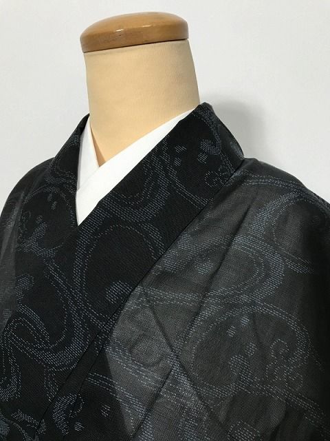 【中古】Sサイズ 紬 正絹 黒地に流水文様 夏着物
