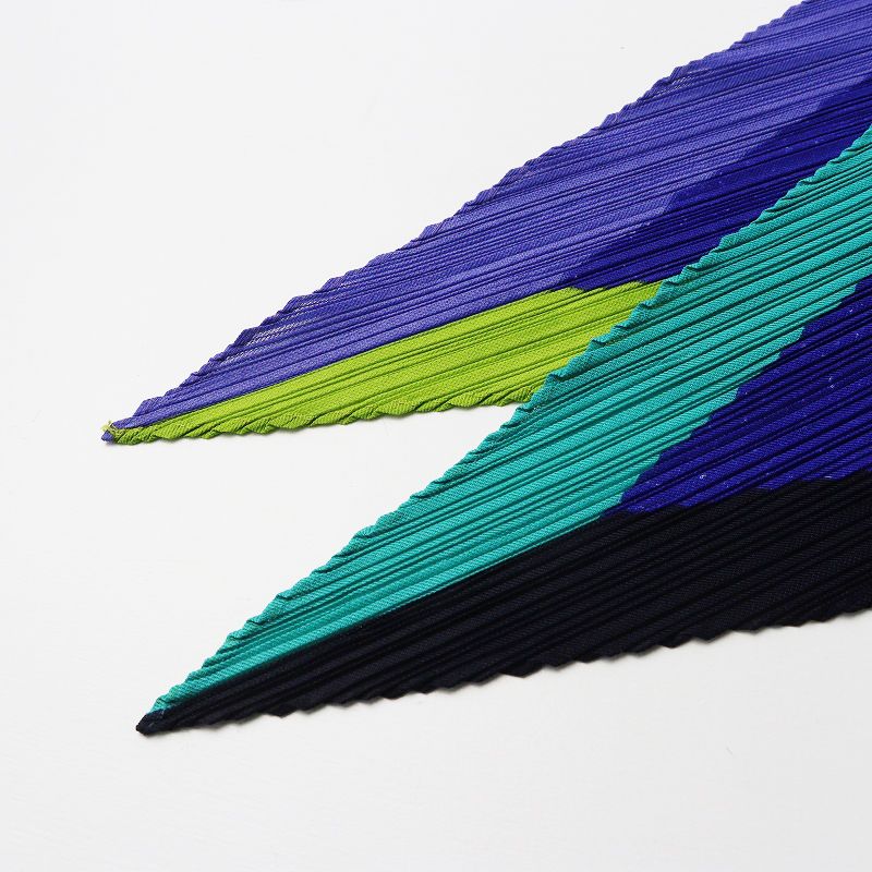 プリーツプリーズ PLEATS PLEASE イッセイミヤケ ISSEY MIYAKE