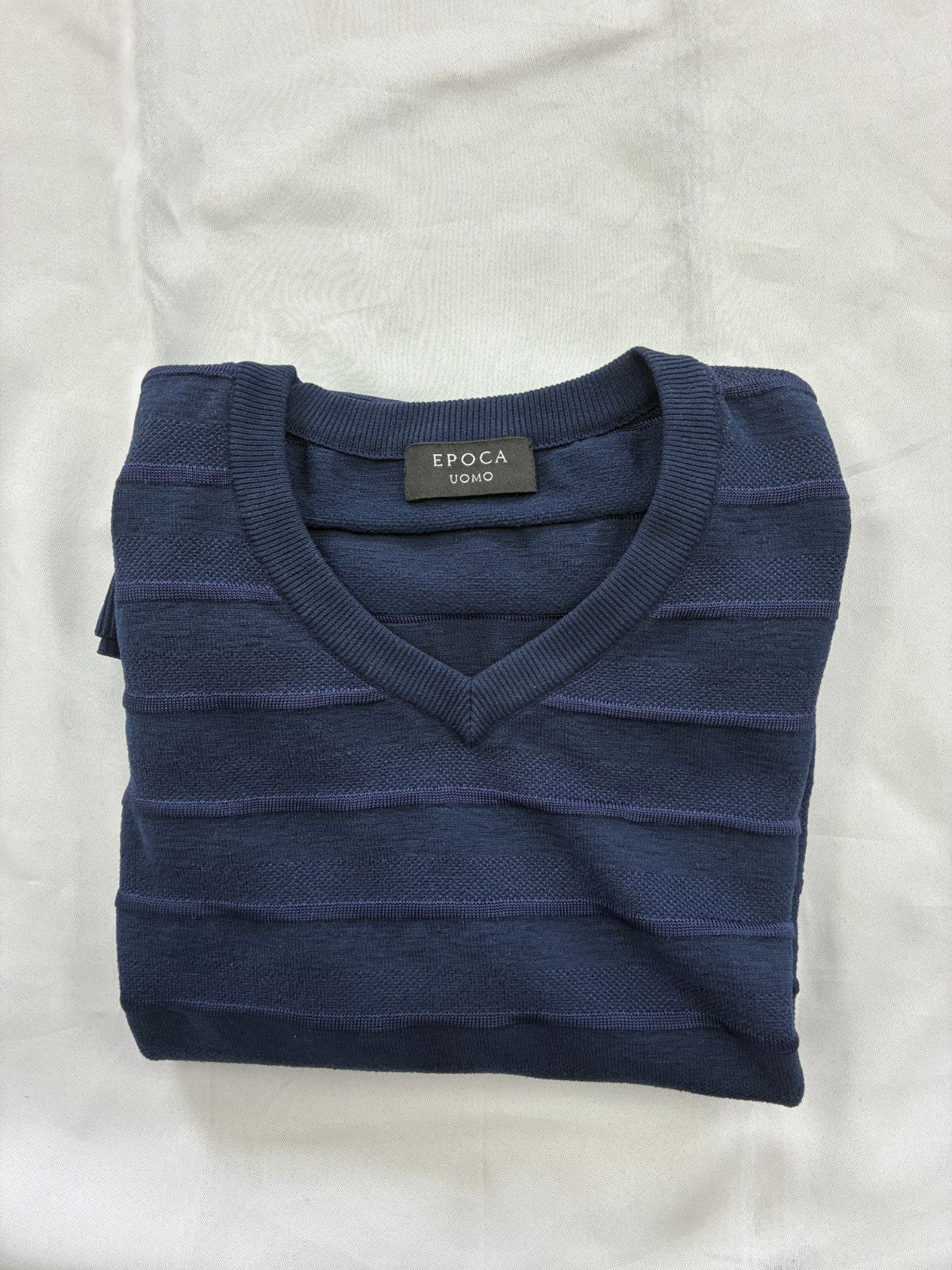 EPOCA UOMO（エポカ ウォモ）のメンズ半袖Vネックカットソー（サマー 