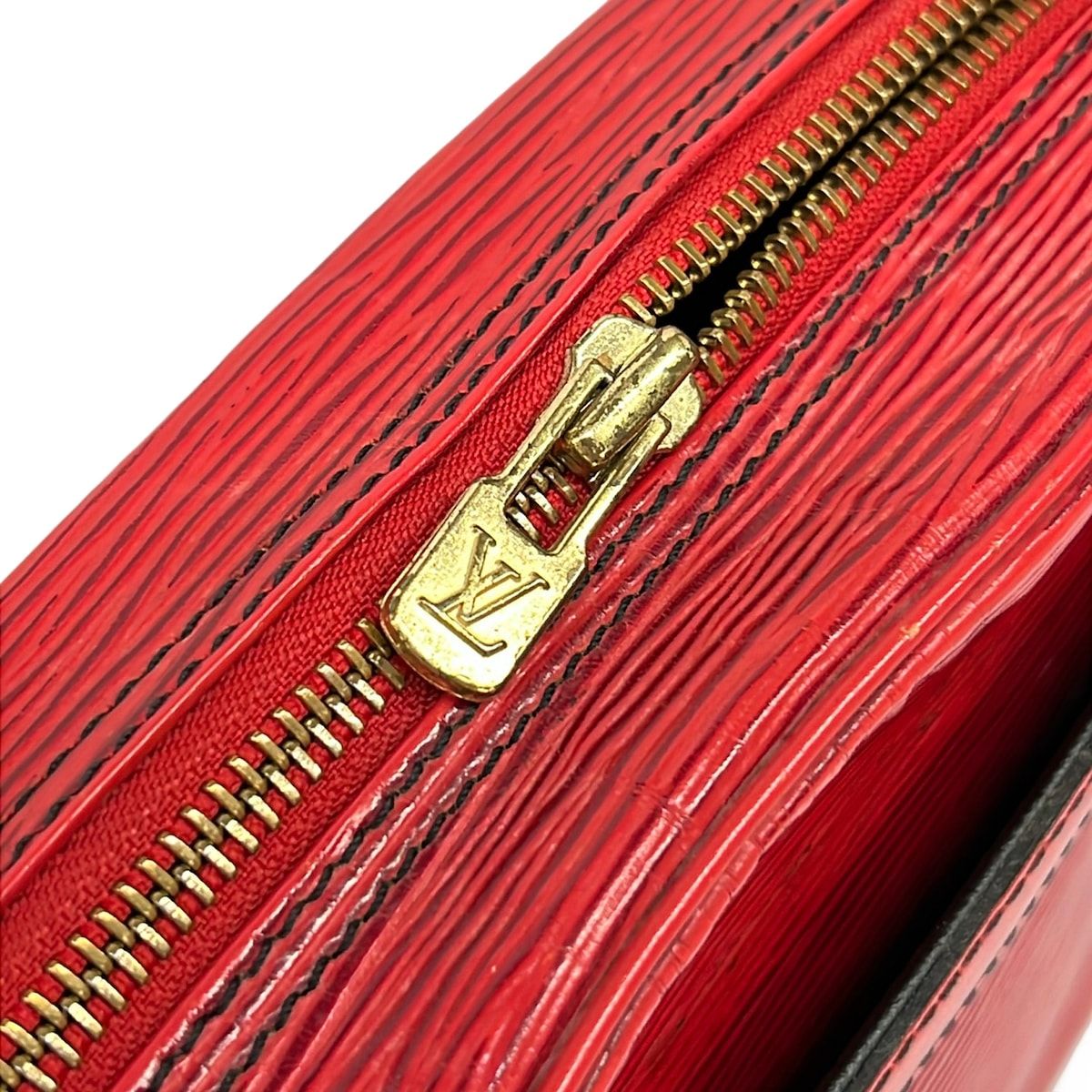 LOUIS VUITTON(ルイヴィトン) ショルダーバッグ エピ ジュヌフィーユ 