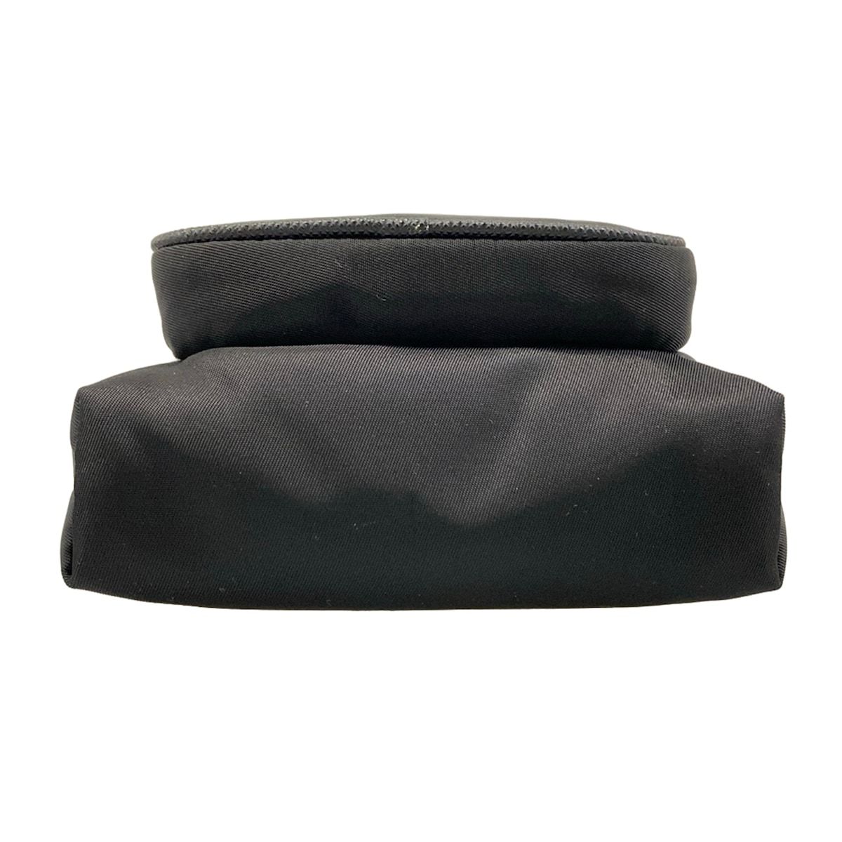 PRADA(プラダ) ショルダーバッグ美品 Re-Nylon スマートフォンケース 