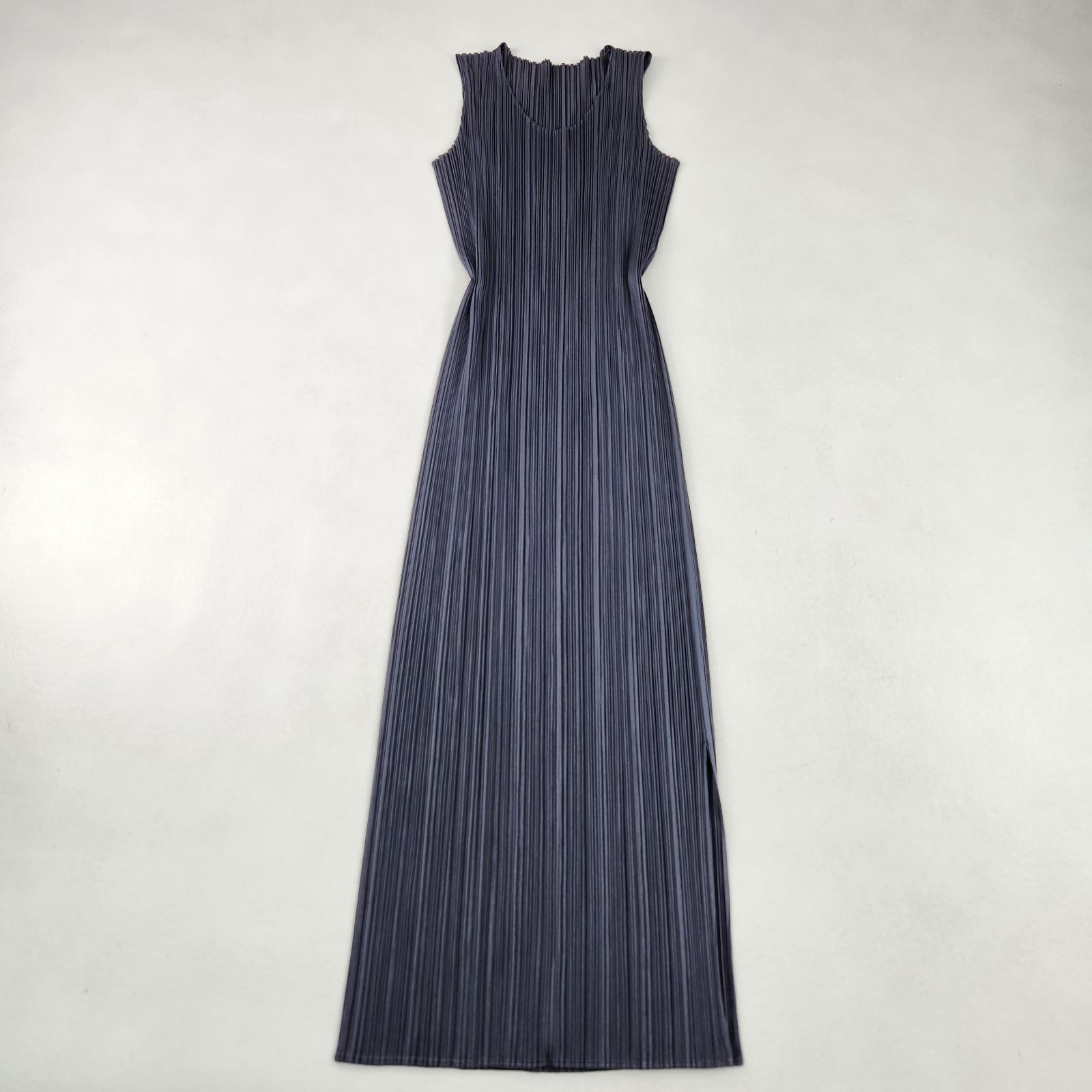 イッセーミヤケ PLEATS PLEASE ノースリーブワンピース サイズ2 PLEATS PLEASE ISSEY MIYAKE ワンピース プリーツプリーズ イッセイ