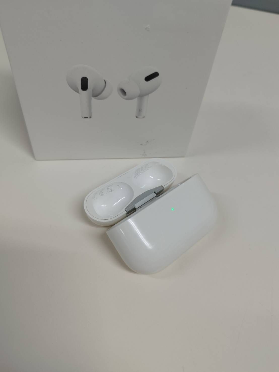 正規品】Apple AirPods Pro 第1世代/A2190/充電ケースのみ！ (14