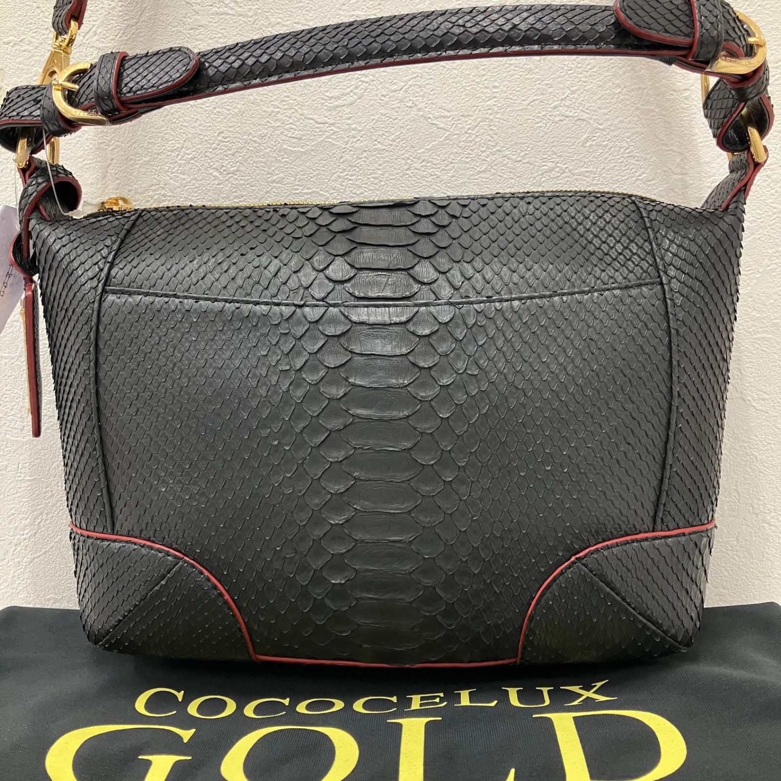Y3791 美品 COCOCELUX GOLD ココセリュックス パイソン 2WAY 