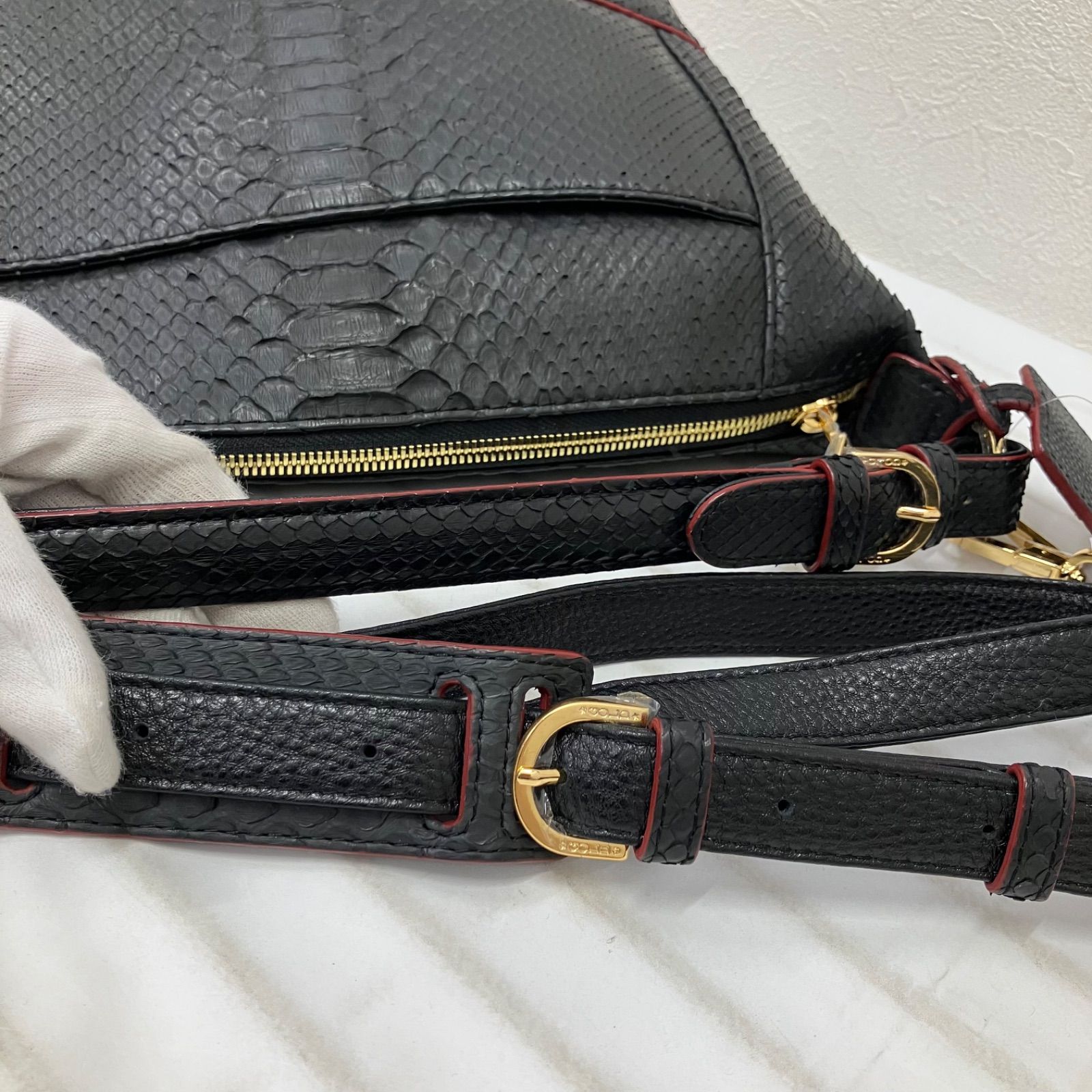 Y3791 美品 COCOCELUX GOLD ココセリュックス パイソン 2WAY 