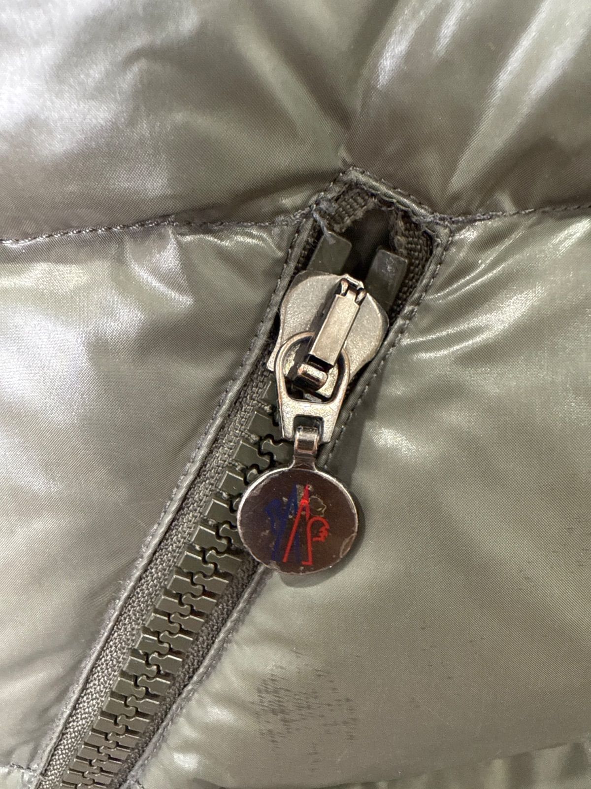 S00866｜MONCLER｜モンクレール｜ダウンジャケット｜グリーン｜レディース｜クラス1｜ショートダウン｜ナイロンジャケット｜Y2K｜90S｜古着｜ヴィンテージ｜USA古着｜アメカジ｜ラグジュアリー｜フォロー割｜今期トレンド｜Mサイズ