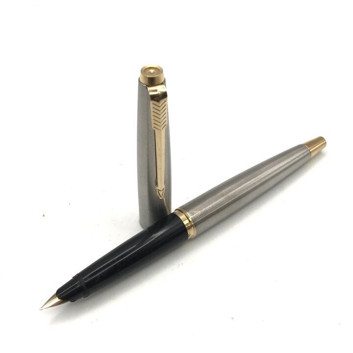 美品 Parker パーカー 万年筆 矢羽 クリップ シルバー ゴールド 筆記具