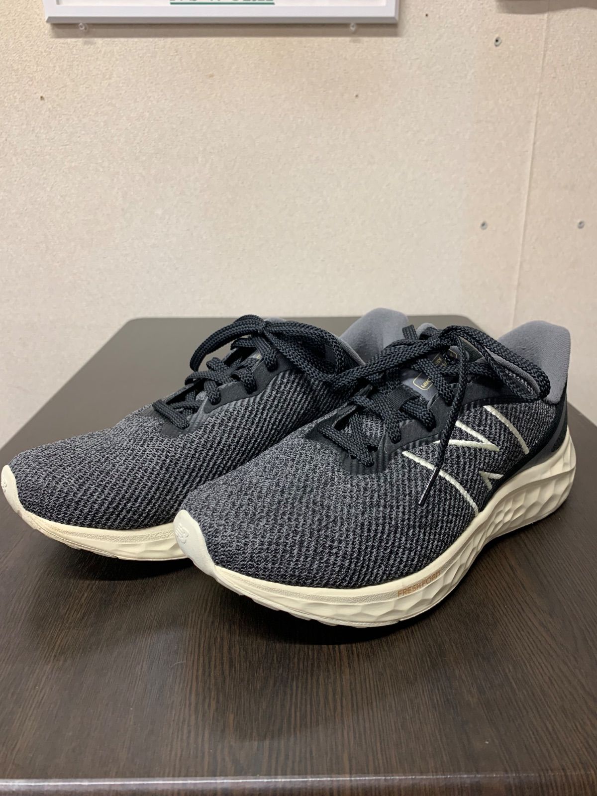 New Balance Fresh Foam スニーカー 27.5cm クリーニング済