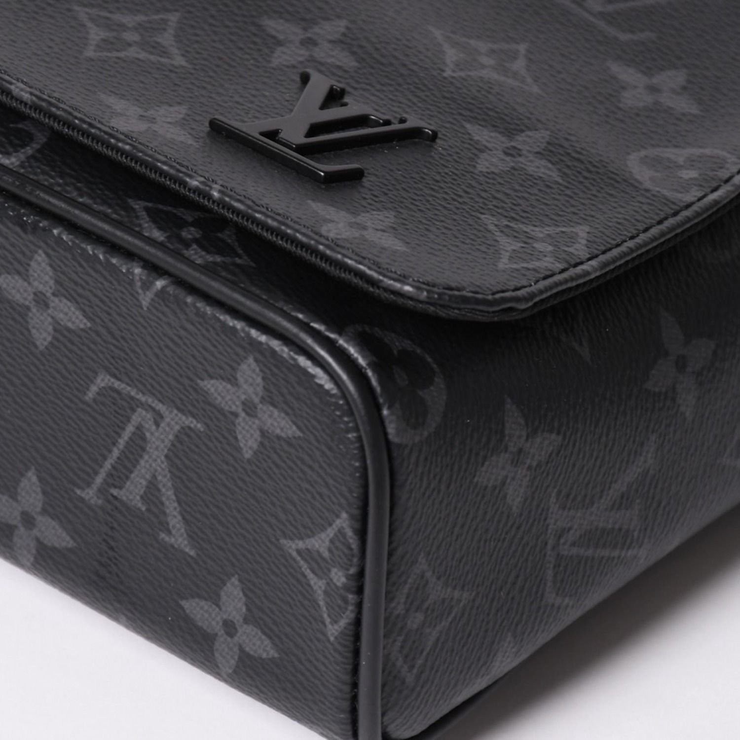 極美品 LOUIS VUITTON ルイヴィトン ディストリクトPM ショルダー