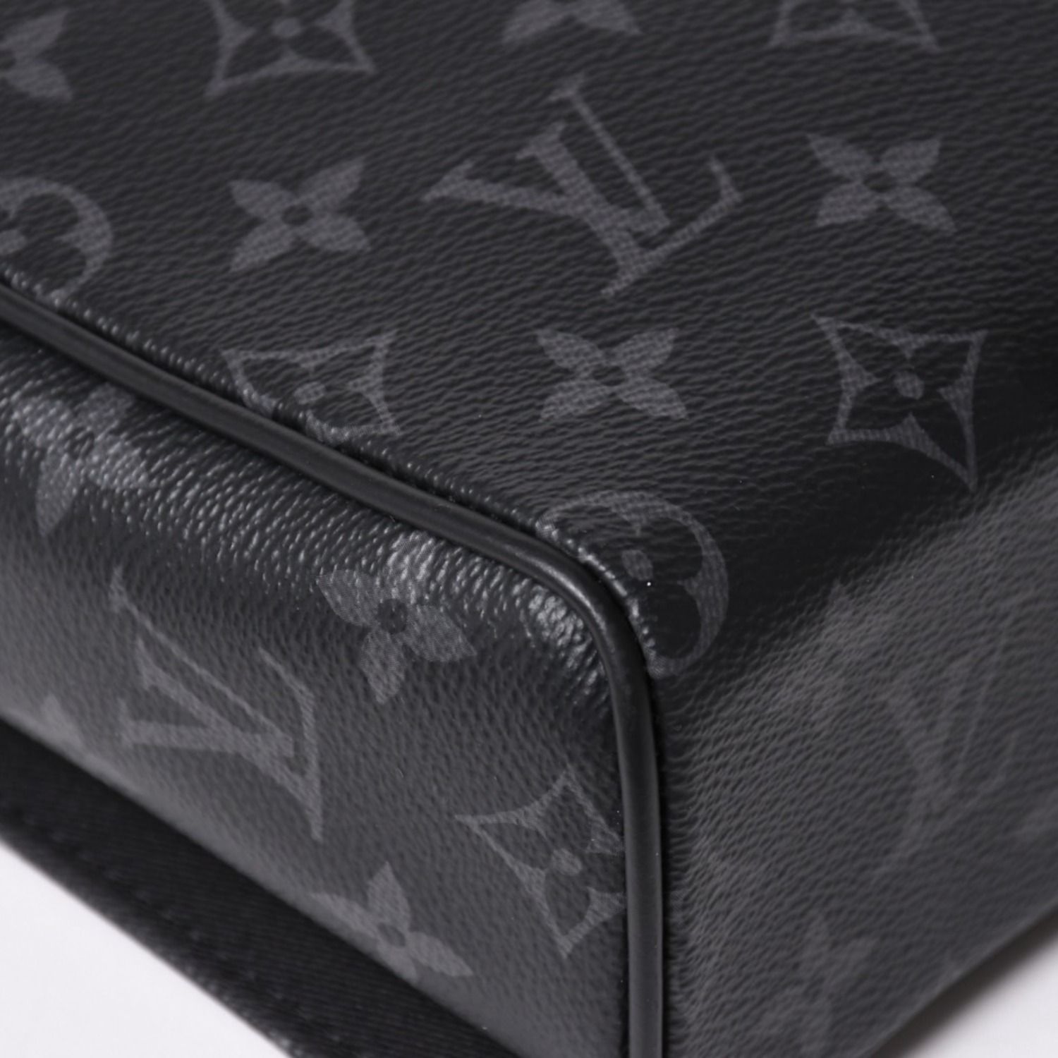 極美品 LOUIS VUITTON ルイヴィトン ディストリクトPM ショルダー