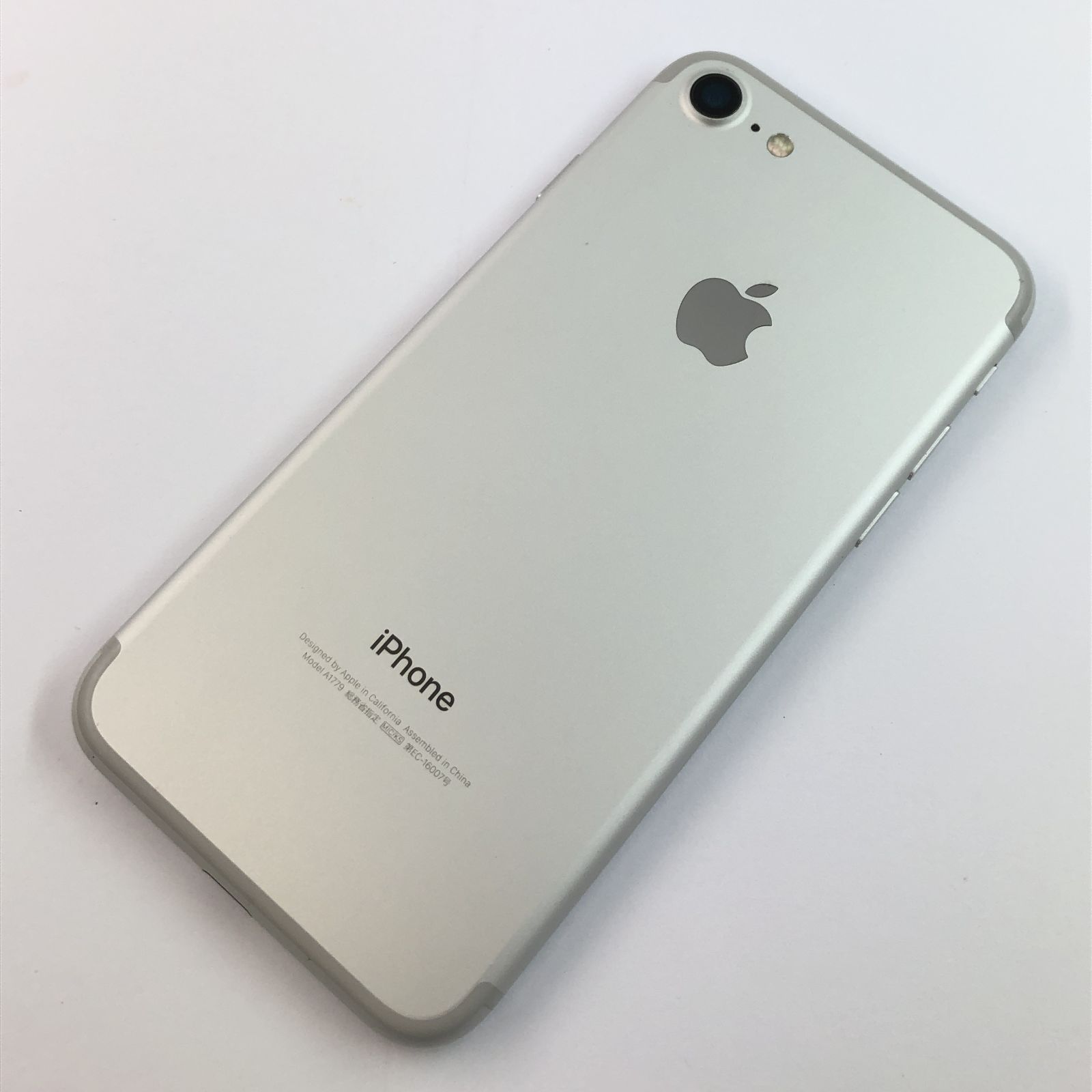 良品】iPhone 7/32GB/355844083987018 - メルカリ