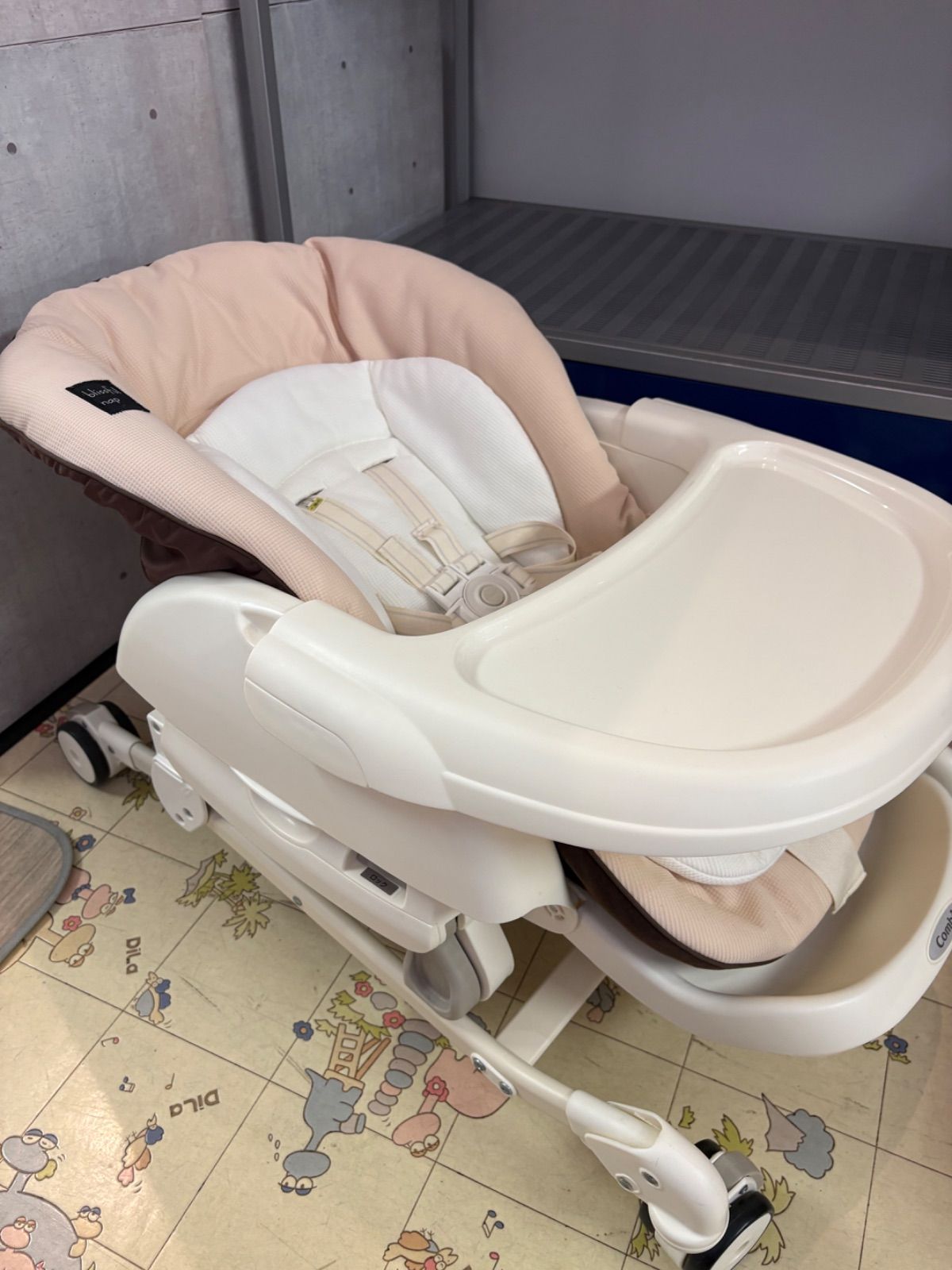 コンビ ネムリラ おやすみ＆チェア スタンダード ホワイトベージュ