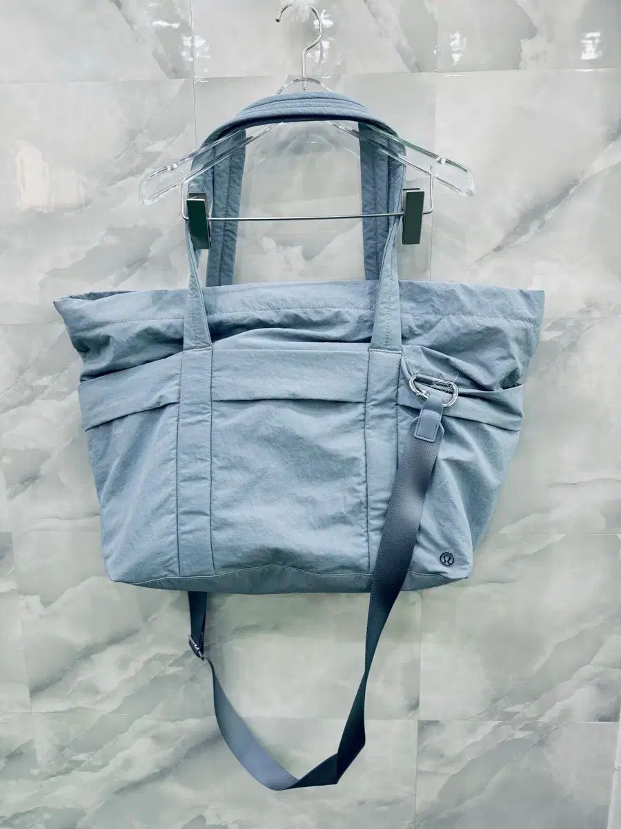 新品)) ルルレモン エブリウェア ベルトバッグ ブルー