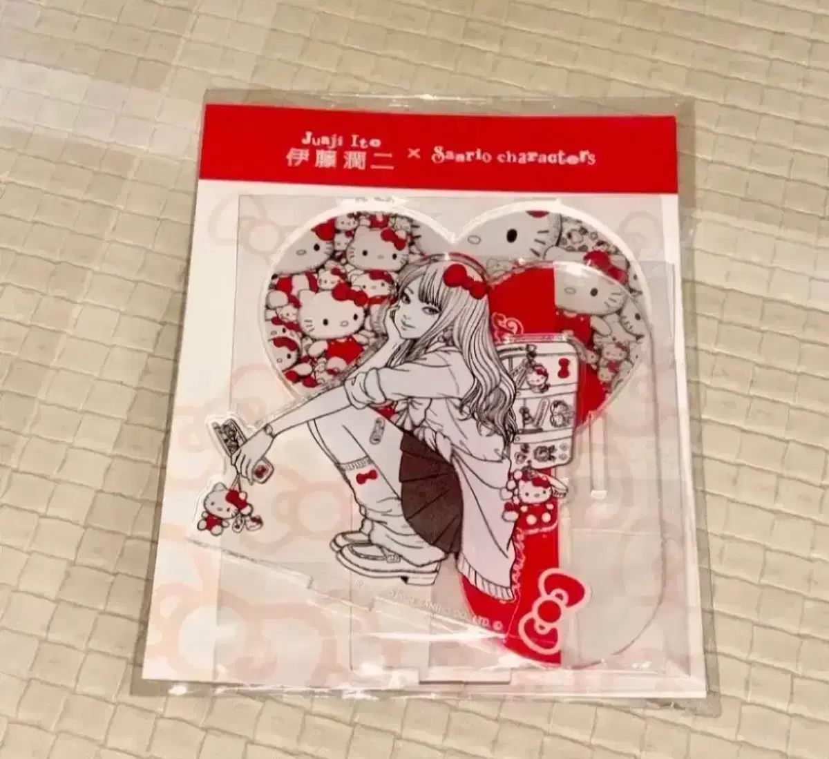 正規品 イートゥー・ジュンジ トミーエ サンリオ ハローキティ コラボ アクリルスタンド
