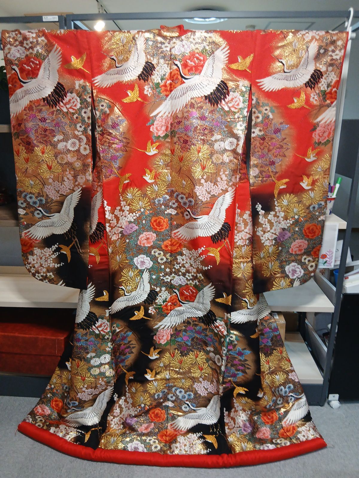 【桂由美ブランド】最高級 色打掛 鶴・桜・牡丹 豪華絢爛 金糸 吉祥文様