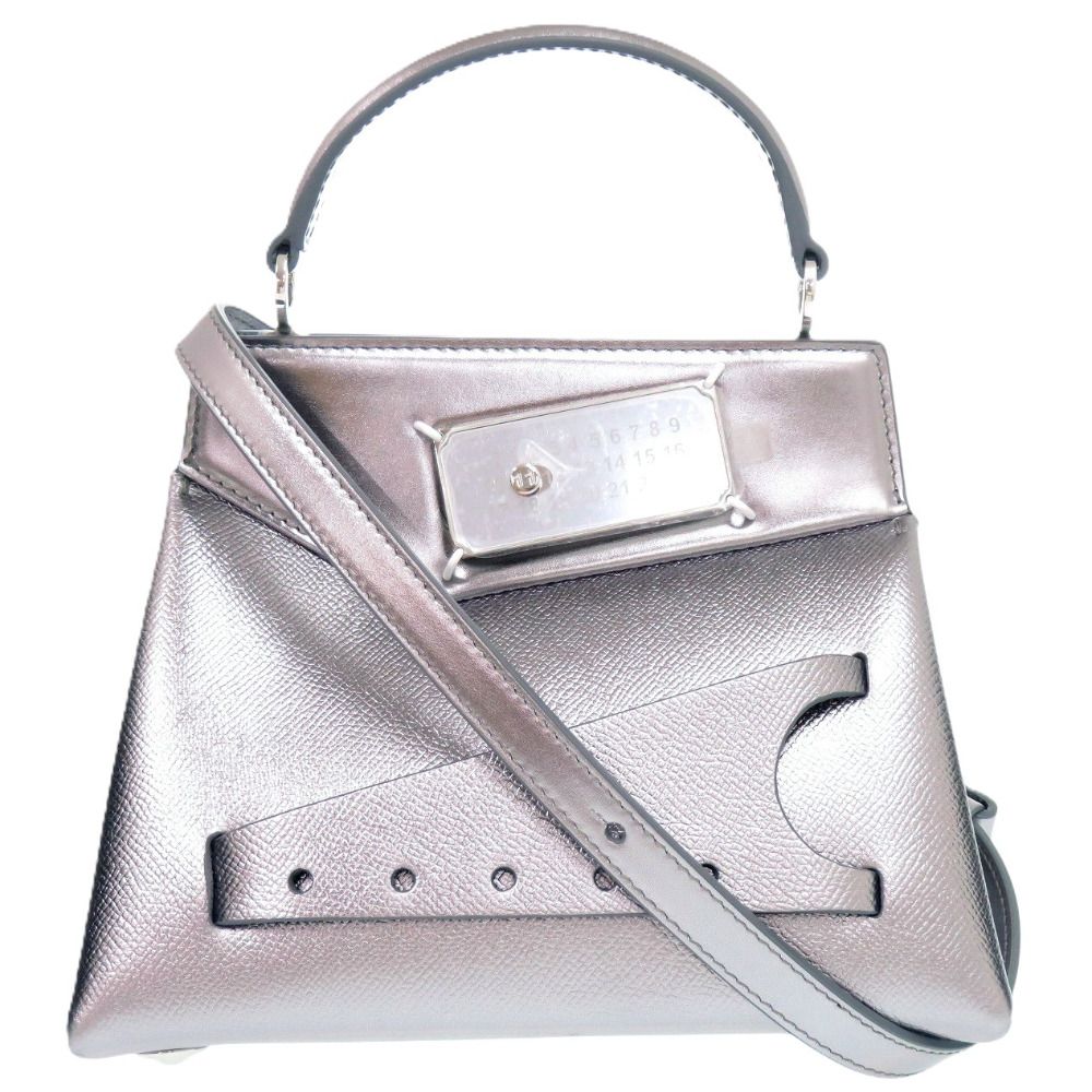 美品 メゾン マルジェラ 2way アシンメトリー スモール SNATCHED S56WG0168 ミニハンドバッグ レザー シルバー 0169 Maison Margiela