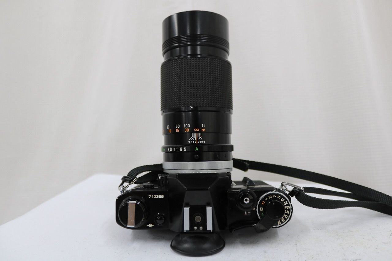 【返品保証】 キャノン Canon AE-1 ブラック FD 200mm F4 SSC ボディレンズセット e13075
