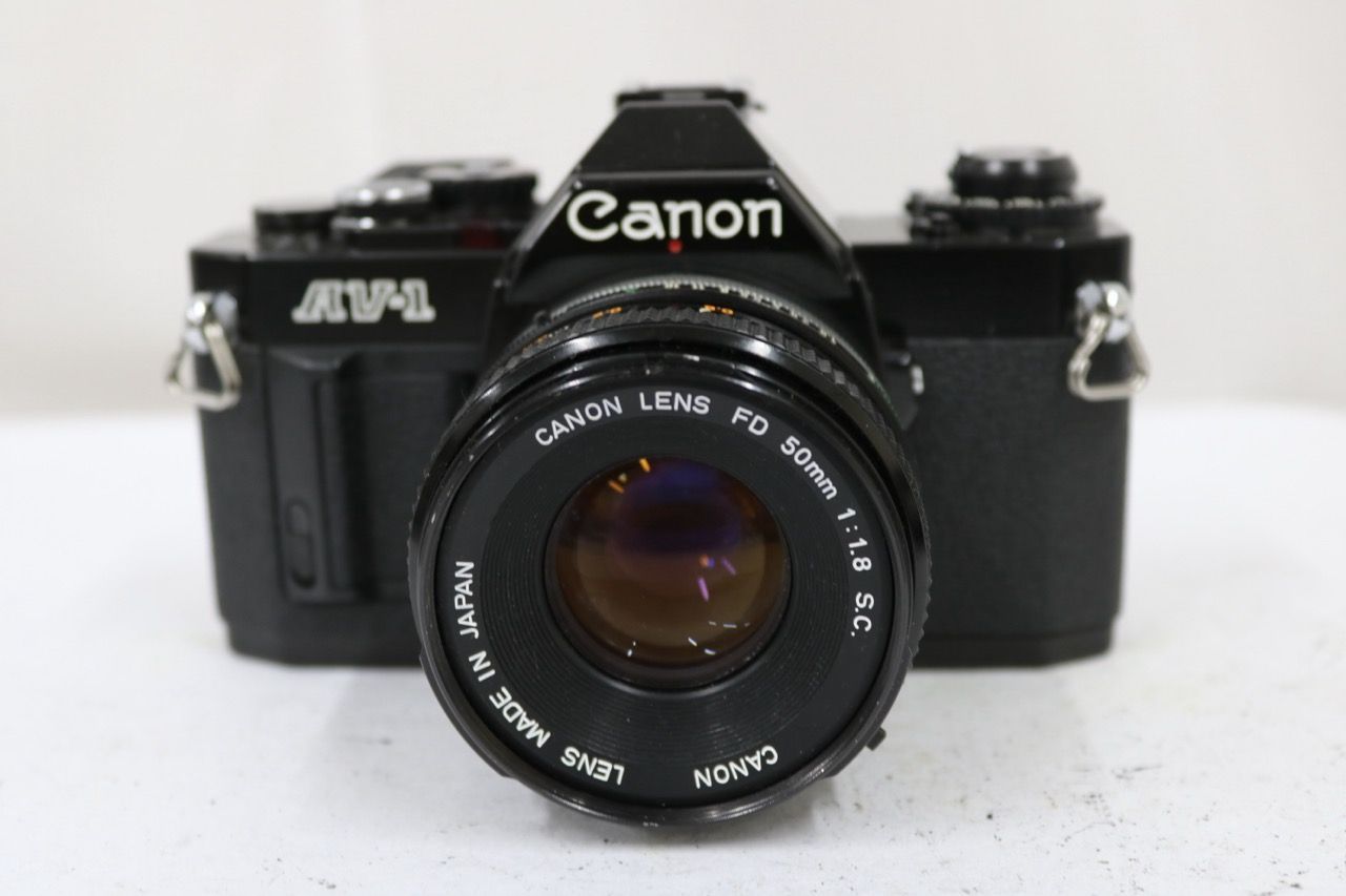 【返品保証】 キャノン Canon AV-1 ブラック FD S.C. 50mm F1.8 ボディレンズセット e13120
