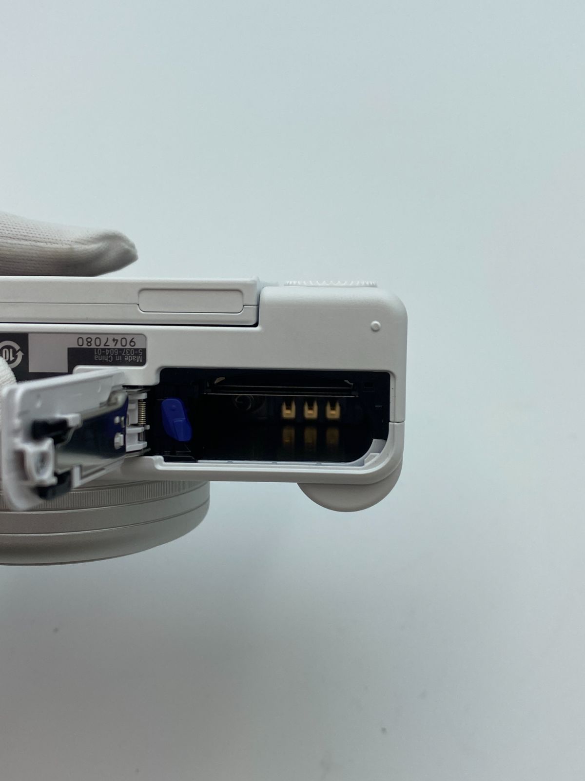 【動作確認済】SONY ZV-1F ホワイト VLOGカメラ 【動作確認済】SONY ZV-1F ホワイト VLOGカメラ